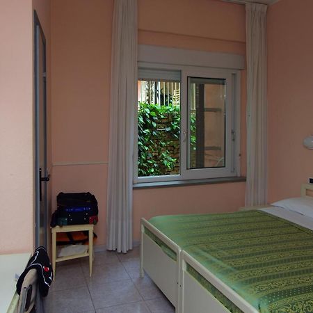 Hotel Cristallo Леричі Екстер'єр фото