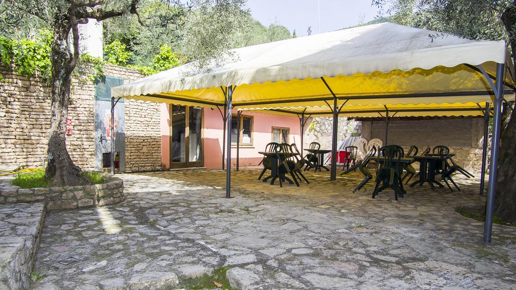 Hotel Cristallo Леричі Екстер'єр фото