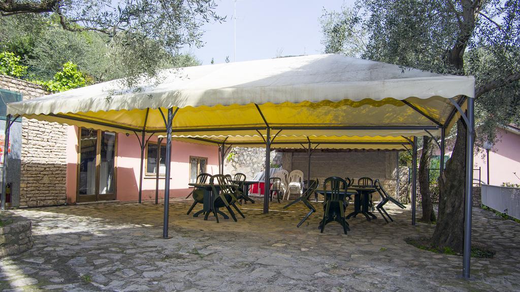 Hotel Cristallo Леричі Екстер'єр фото