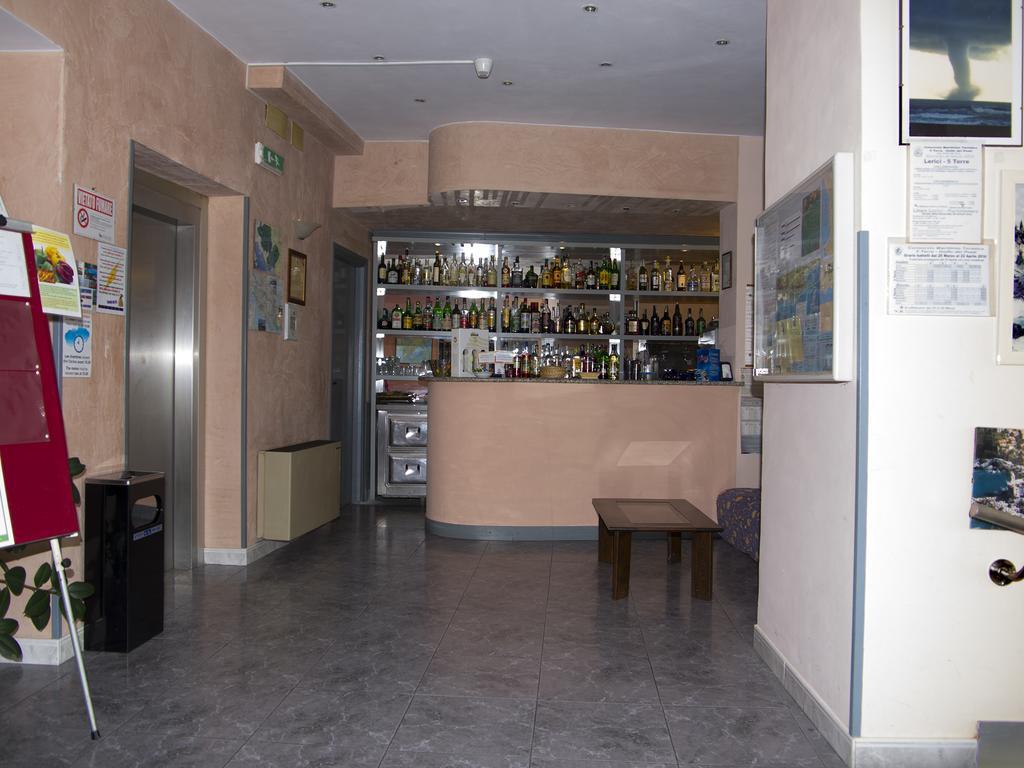 Hotel Cristallo Леричі Екстер'єр фото