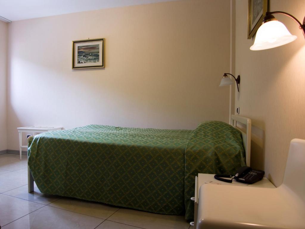 Hotel Cristallo Леричі Номер фото