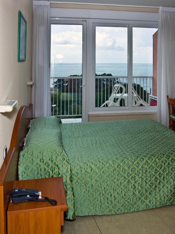 Hotel Cristallo Леричі Номер фото