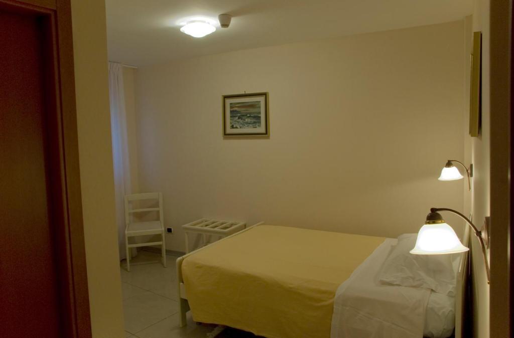 Hotel Cristallo Леричі Номер фото
