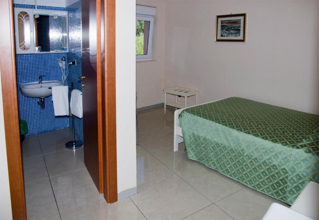 Hotel Cristallo Леричі Номер фото